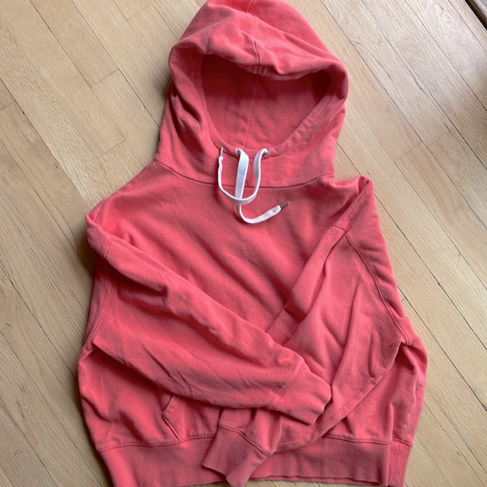 GAP Cropped Sweatshirt